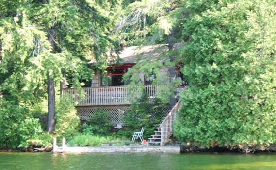 Charleston Lake Cottage